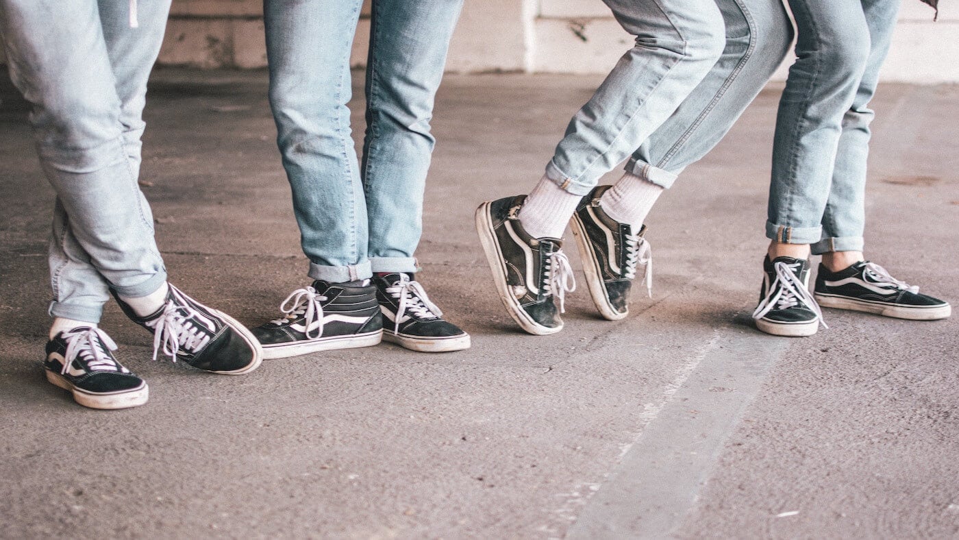 The_Best_Walking_Shoes_for_College_Students