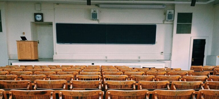imgi_27_enroll-in-law-school